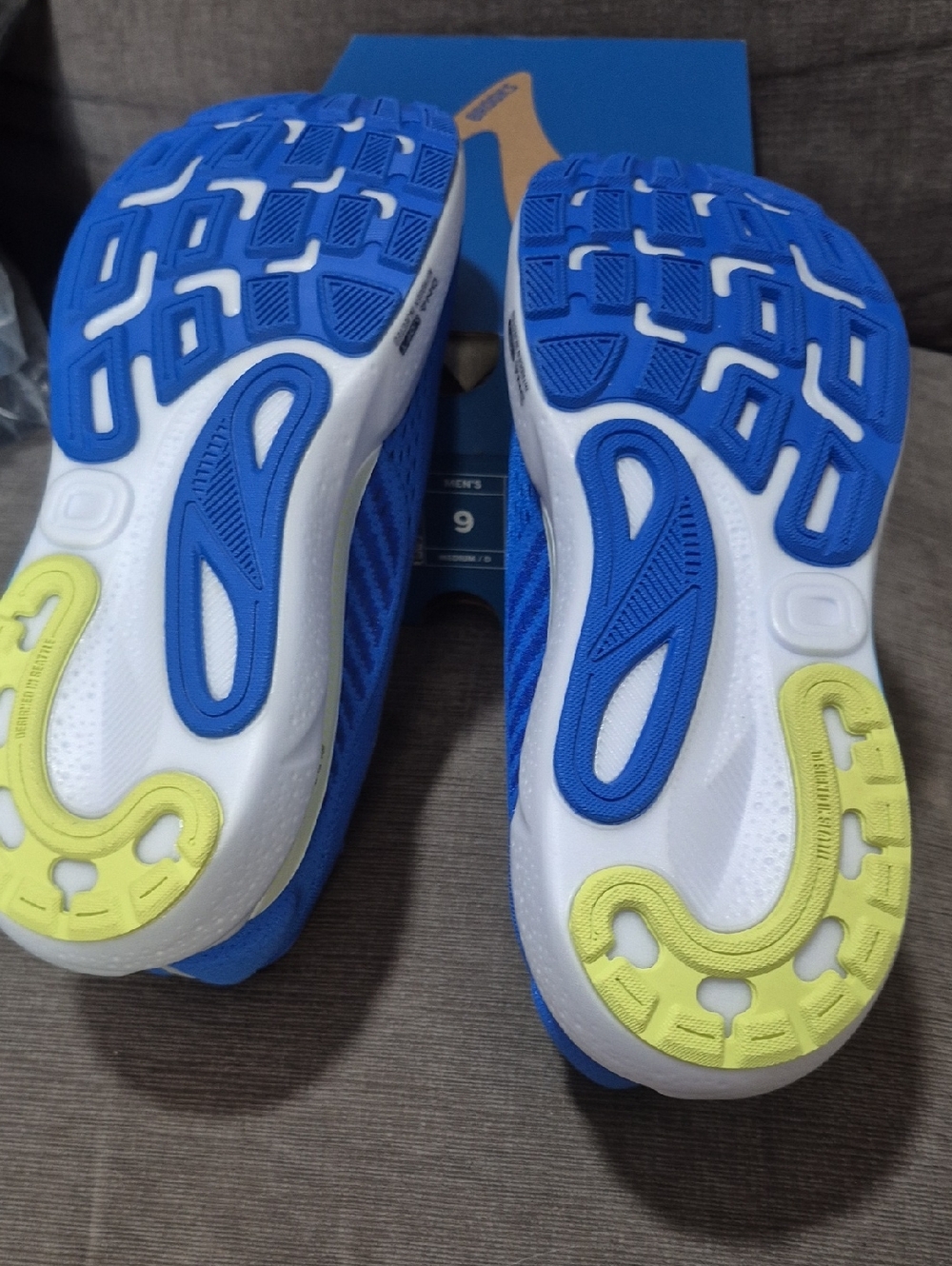 Brooks Adrenaline GTS 24 Men’s 9 D Cobalt Neo Yellow Peacoat NIB - Picture 5 of 5